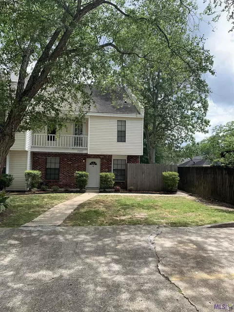5243 E Hunters Chapel Ct #B, Baton Rouge, LA 70817