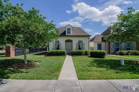 14806 Villa Court Dr, Baton Rouge, LA 70810