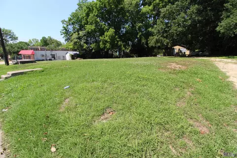 2144 Thomas H Delpit Dr, Baton Rouge, LA 70802