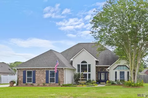 14228 Santa Fe Trl, Prairieville, LA 70769