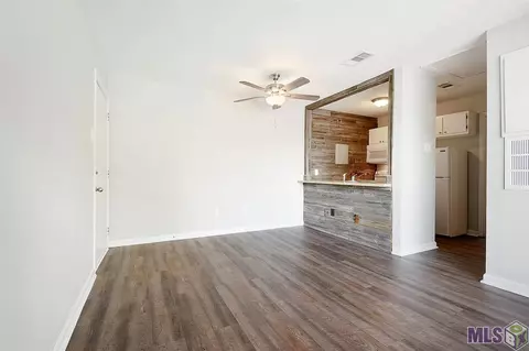 1984 Brightside Dr # 215, Baton Rouge, LA 70820