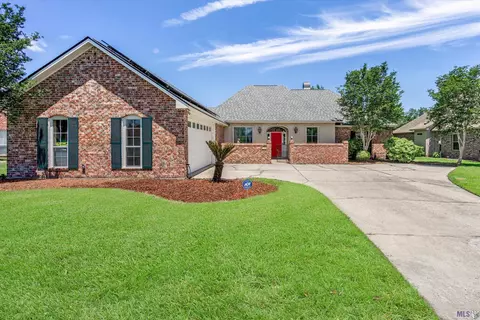 19107 Vignes Lake Ave, Baton Rouge, LA 70817