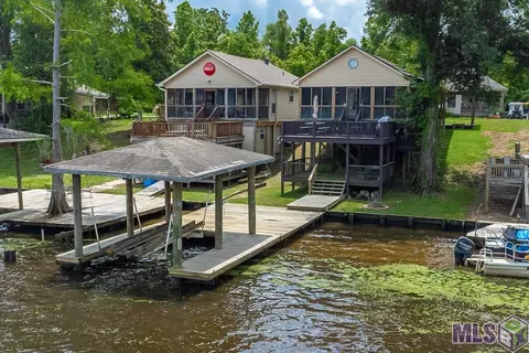 21150 Diversion Canal Rd, Maurepas, LA 70449