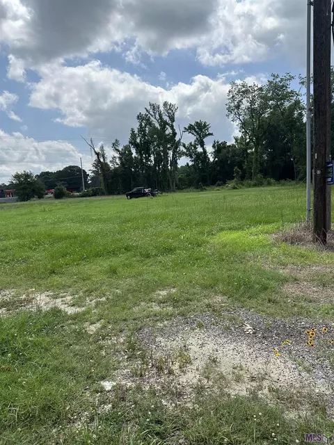 355 Cypress Dr, Baker, LA 70714 photo 3