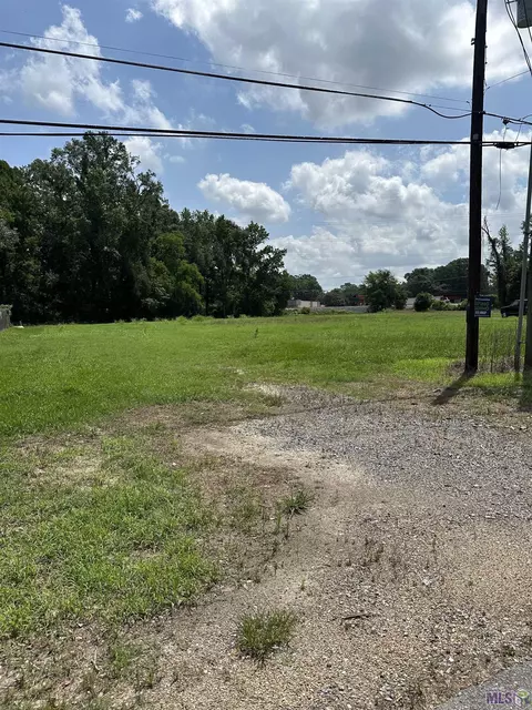 355 Cypress Dr, Baker, LA 70714 photo 4