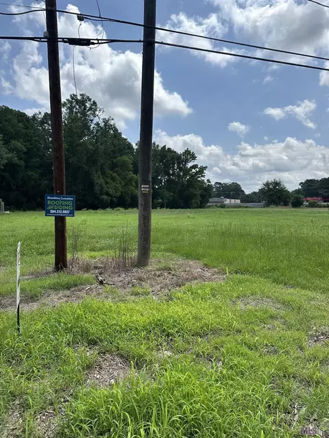 355 Cypress Dr, Baker, LA 70714 photo 2