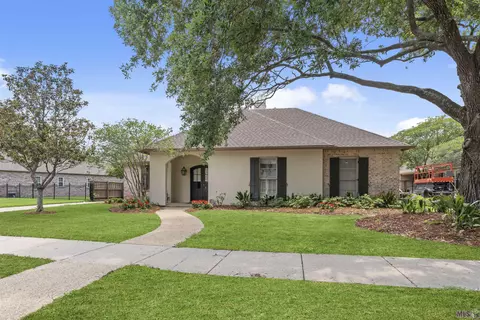 1768 Great Oak, Baton Rouge, LA 70810