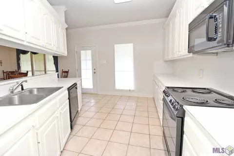 855 Sharp Rd, Baton Rouge, LA 70815 photo 3