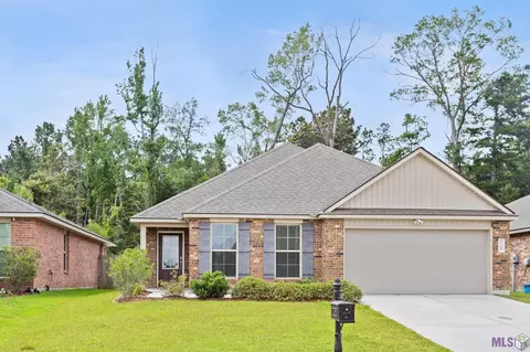 8308 Fairlane Dr, Denham Springs, LA 70726