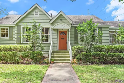 1458 Country Club Dr, Baton Rouge, LA 70808