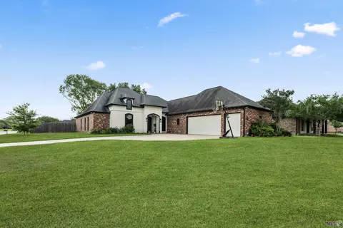 6150 Fennwood Dr, Zachary, LA 70791