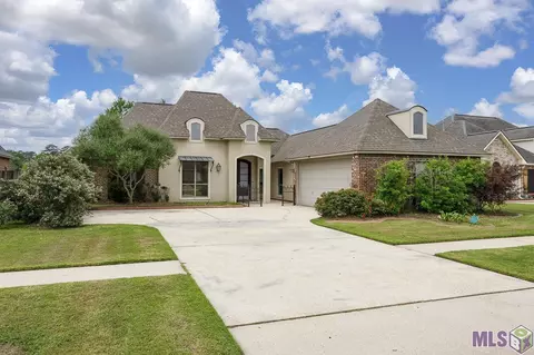 34059 Spring Lake Dr, Walker, LA 70785