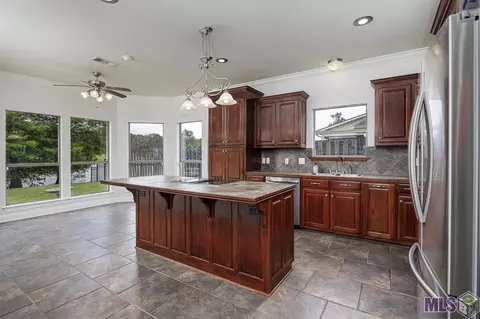 34059 Spring Lake Dr, Walker, LA 70785 photo 6