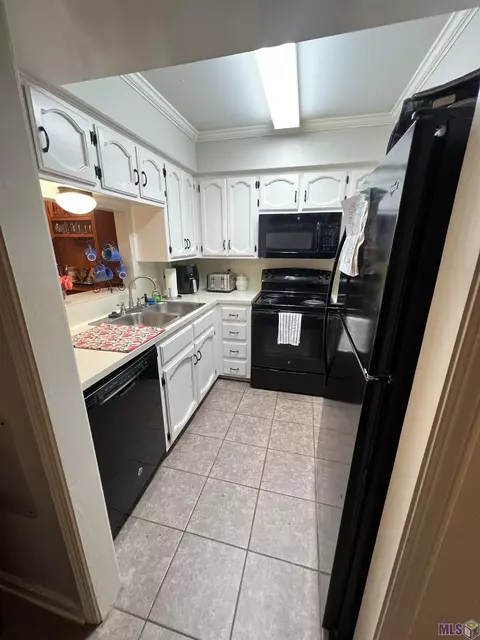 141 E Boyd Dr #206, Baton Rouge, LA 70808