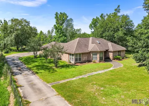 8110 Main St, Zachary, LA 70791