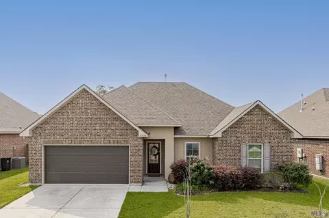 8824 Hackberry Ridge Ave, Zachary, LA 70791