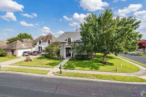 10928 Shoreline Dr, Baton Rouge, LA 70809