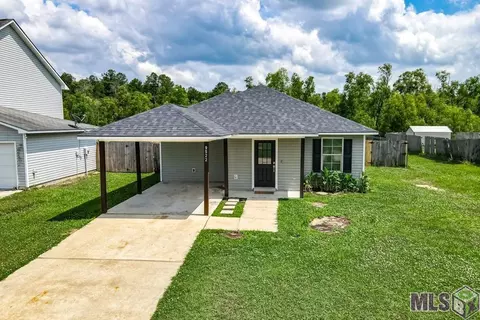 9522 Winnsboro Dr, Denham Springs, LA 70706