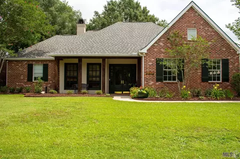 12042 River Highlands, Saint Amant, LA 70774