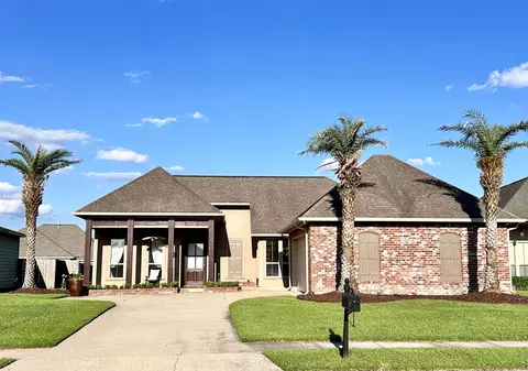 6174 Pelican Crossing Dr, Gonzales, LA 70737