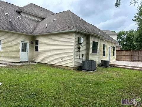 30475 Trace Ln, Walker, LA 70785 photo 2