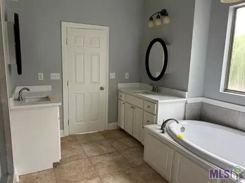 30475 Trace Ln, Walker, LA 70785 photo 8