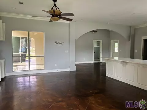 30475 Trace Ln, Walker, LA 70785 photo 4