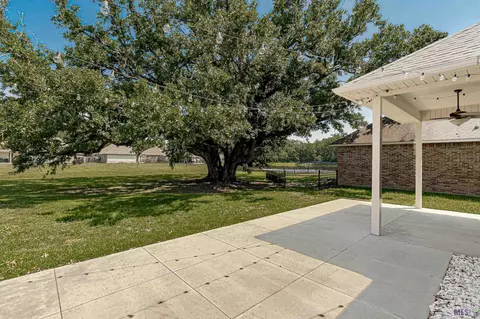 8661 Summer Grove Ave, Baton Rouge, LA 70820