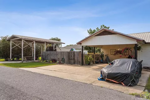 1355 3rd St, Lutcher, LA 70071 photo 2