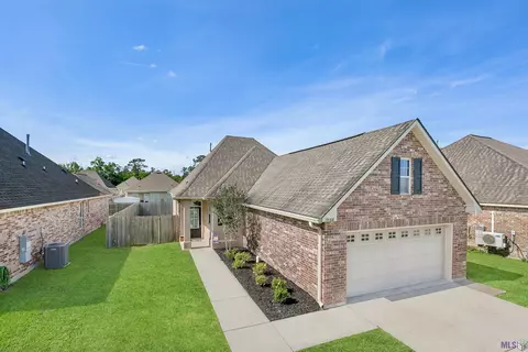 19188 Greenleaf Cir, Ponchatoula, LA 70454