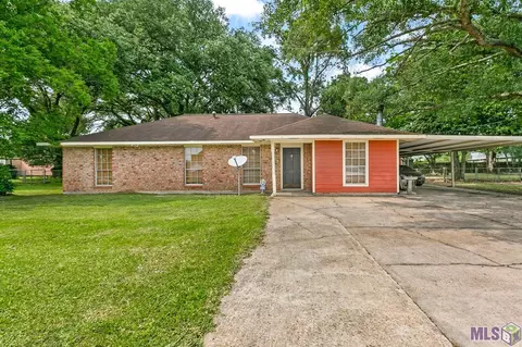 4167 Chestnut St, Zachary, LA 70791