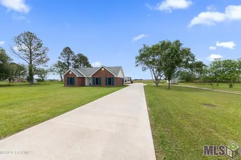 12401 Landry Rd, Maurice, LA 70555
