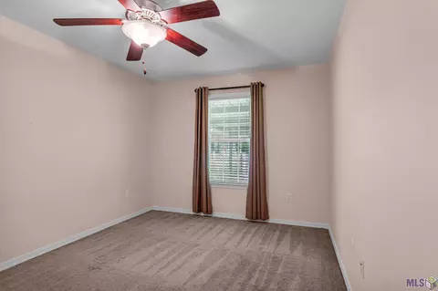 29399 Claiborne St, Springfield, LA 70462 photo 11