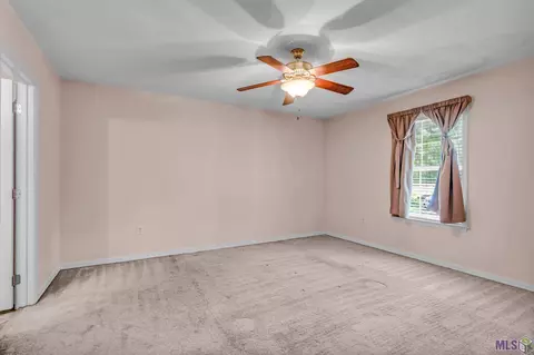 29399 Claiborne St, Springfield, LA 70462 photo 14
