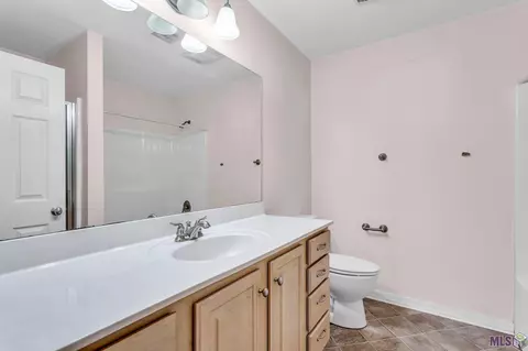 29399 Claiborne St, Springfield, LA 70462 photo 15