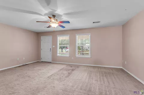 29399 Claiborne St, Springfield, LA 70462 photo 5