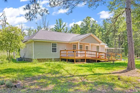 29399 Claiborne St, Springfield, LA 70462 photo 3
