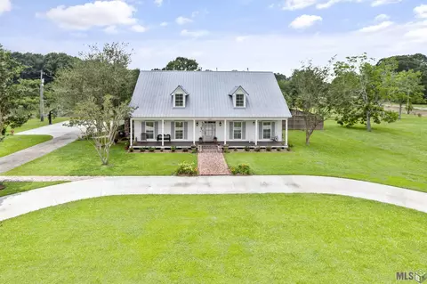 22845 Plainsland Dr, Zachary, LA 70791