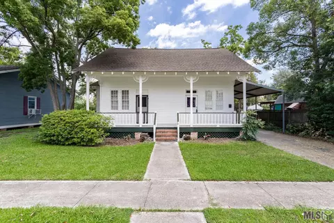 320 Burbridge St, Port Allen, LA 70767