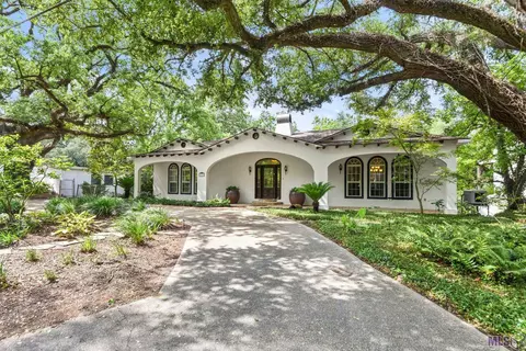 8218 Highland Rd, Baton Rouge, LA 70808