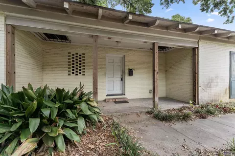 1634 S Acadian Thwy, Baton Rouge, LA 70808