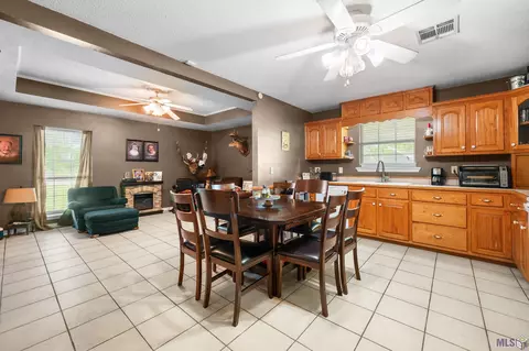 20416 Camille Dr, Springfield, LA 70462 photo 9