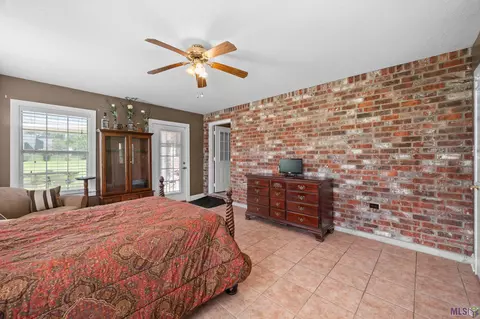20416 Camille Dr, Springfield, LA 70462 photo 7