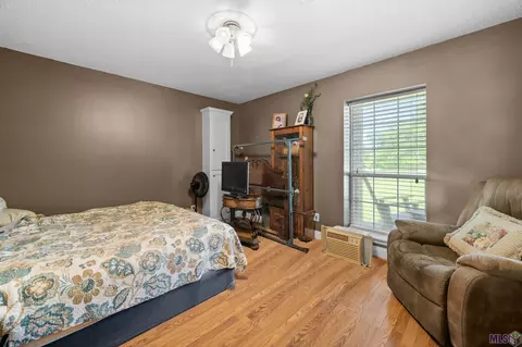20416 Camille Dr, Springfield, LA 70462 photo 12