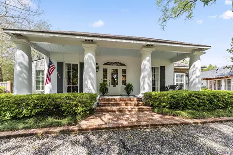 135 Knox Hill Dr, Baton Rouge, LA 70810