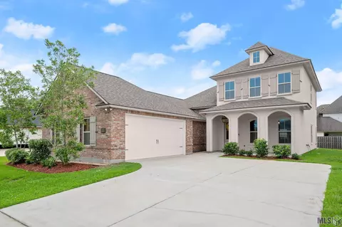 3732 Kingsbarns Dr, Zachary, LA 70791