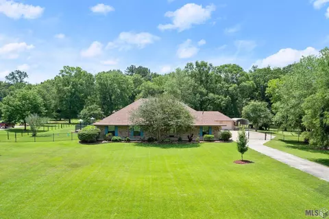 8006 Comite Acres Dr, Baker, LA 70714 photo 2