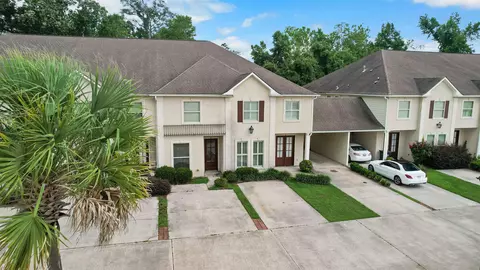 17310 De Gage #2E, Prairieville, LA 70769