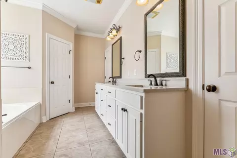13274 Brookcrest Dr, Walker, LA 70785 photo 9