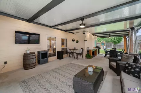 10171 Hillmont Ave, Baton Rouge, LA 70810